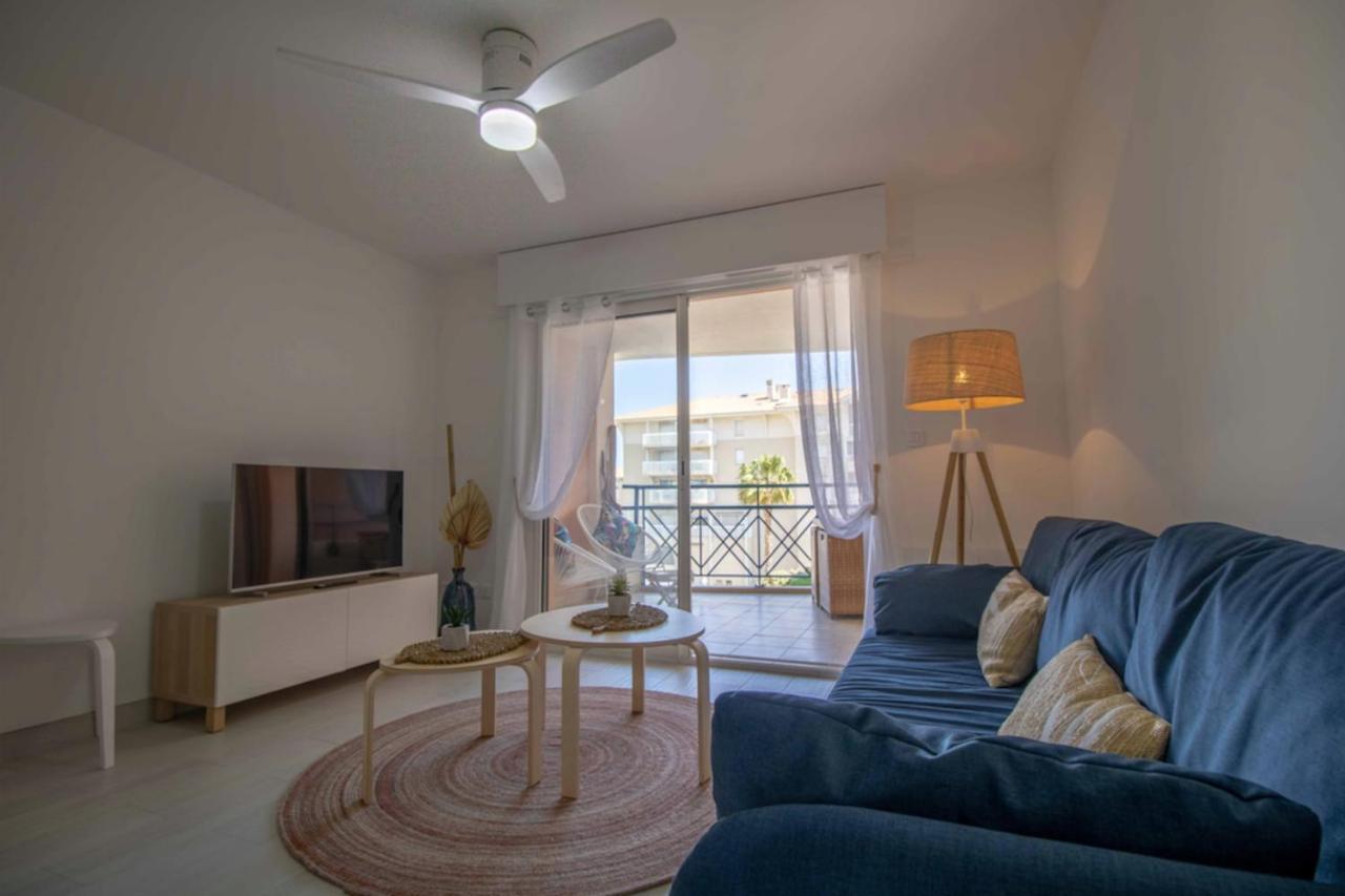 Bright Apt Of 32 M Renovated Near Town Fréjus Exterior photo