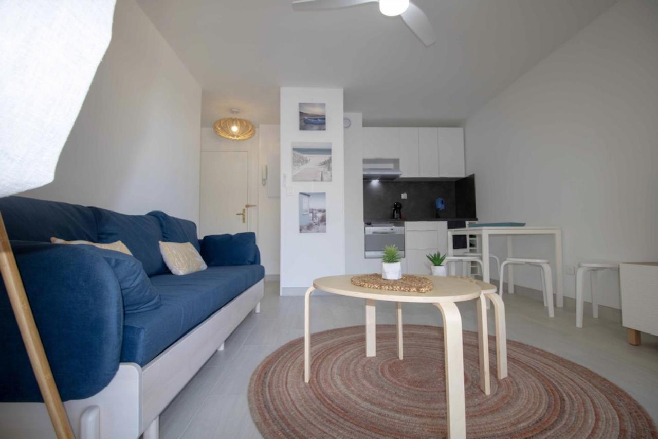 Bright Apt Of 32 M Renovated Near Town Fréjus Exterior photo