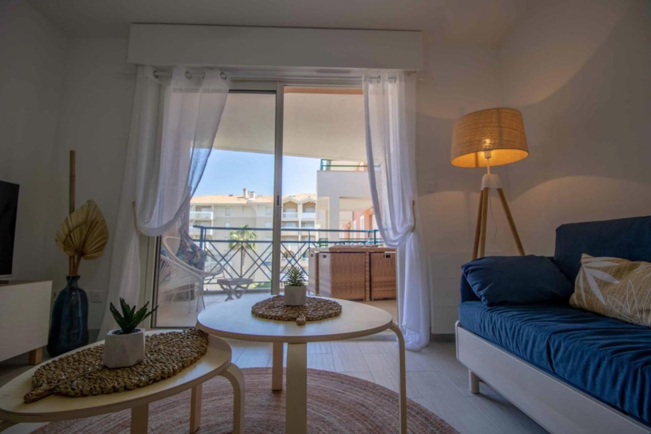Bright Apt Of 32 M Renovated Near Town Fréjus Exterior photo