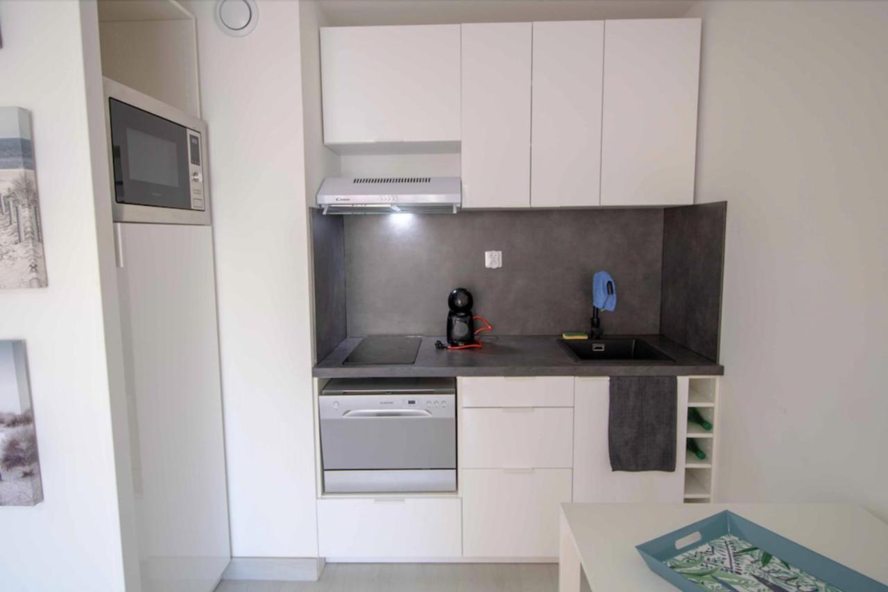 Bright Apt Of 32 M Renovated Near Town Fréjus Exterior photo